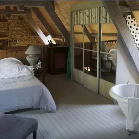 Maison En Pierre Dans La Foret - Piscine & Calme Сasa de vacaciones Martel