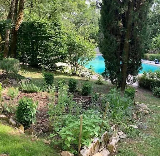 Maison En Pierre Dans La Forêt - Piscine&calme Hébergement de vacances *