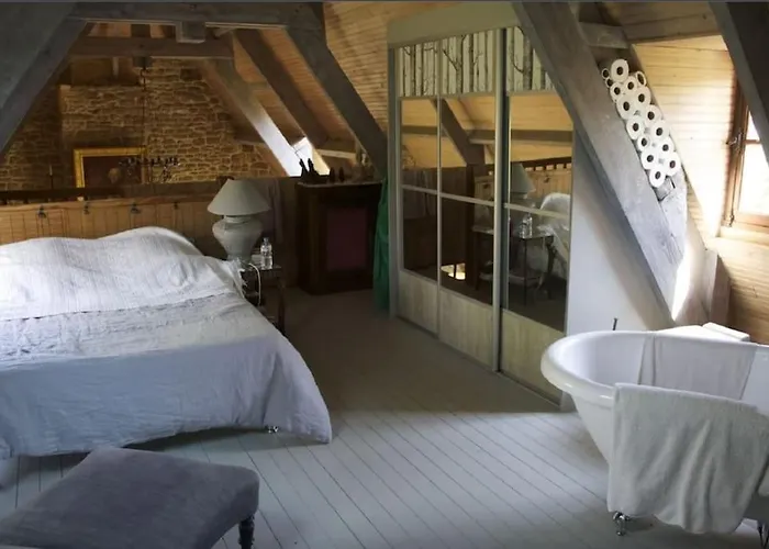 Maison En Pierre Dans La Forêt - Piscine&calme Hébergement de vacances Martel