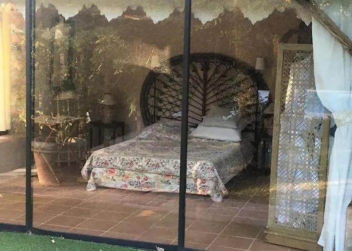 Maison En Pierre Dans La Forêt - Piscine&calme