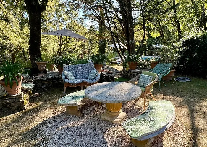 Maison En Pierre Dans La Forêt - Piscine&calme *